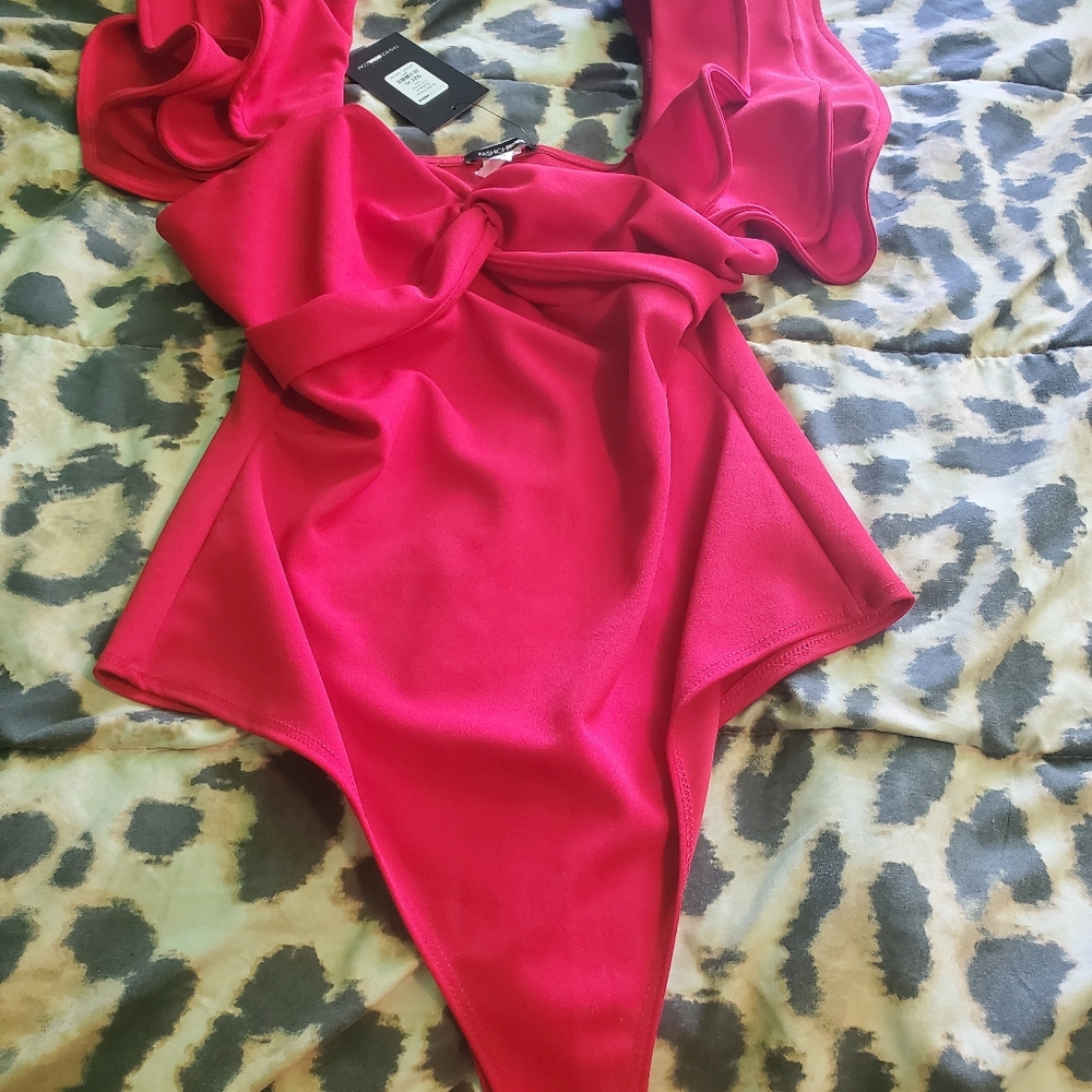 Ruffle Bodysuit 🔥🔥🔥